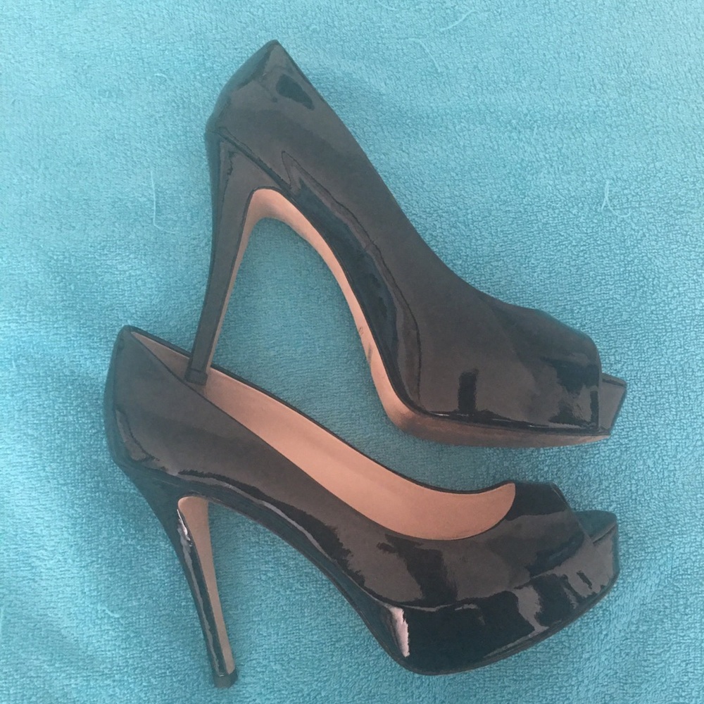 High heel pumps